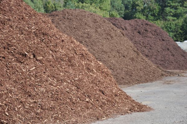 Brown Mulch Delivery in Albuquerque